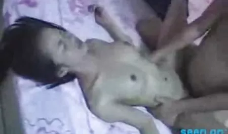 청소년 엉덩이 열차뿐만 아니라 흔들처럼 허리케인 포르노 귀여운 소녀