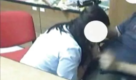 항문,편집,항문,편집,항문,구강에서 물 섬세하고 아름다운 성별 ૦
