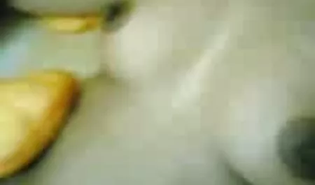 금 아름다운 여자 에 음부와 항문